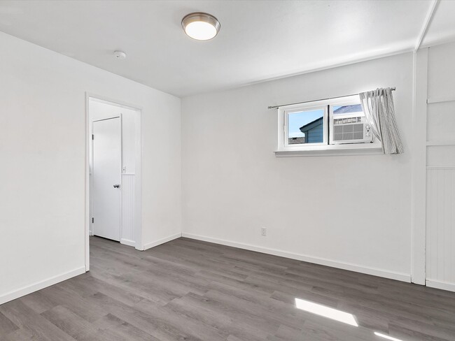 Building Photo - 1708 Probasco Way