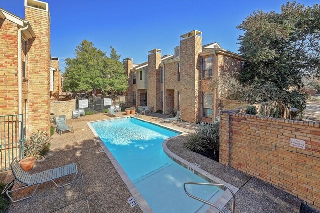 Building Photo - 4000 Purdue St