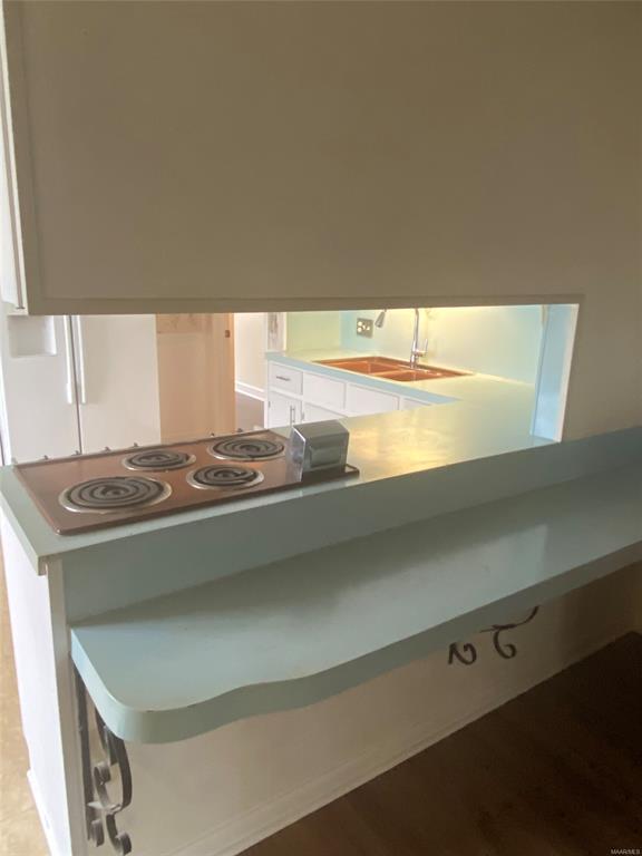 Building Photo - 2052 Midway St