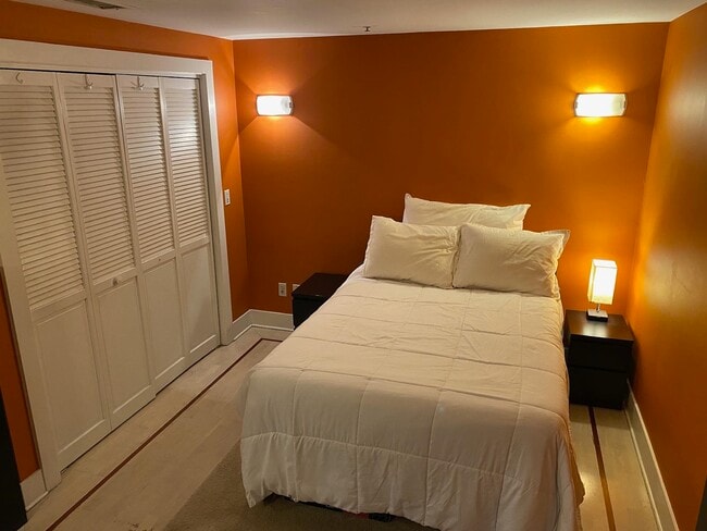 Building Photo - 219 Bloomfield St