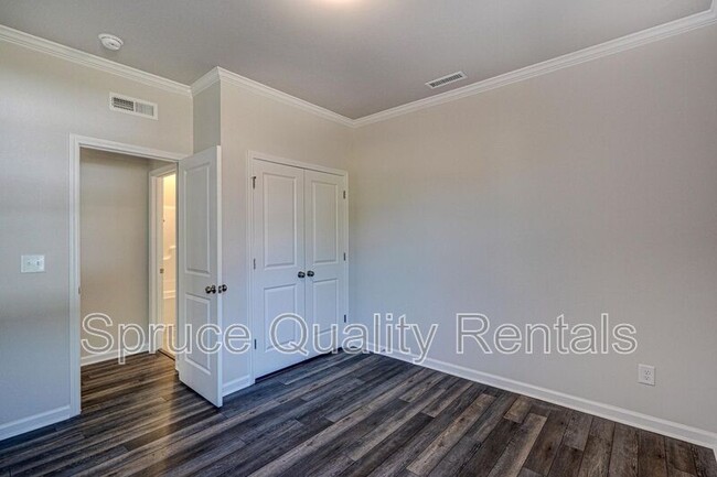 Building Photo - 712 Spoonbill Trl