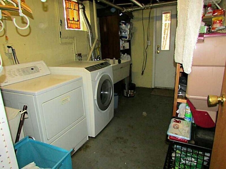 Building Photo - 3761 Orpwood St