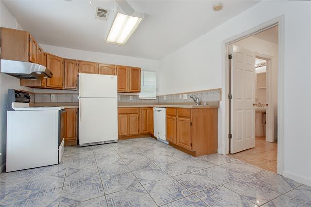 Building Photo - 5422 Miller Ave