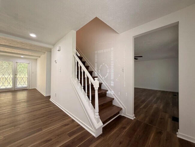 Building Photo - Spacious 4-Bedroom Home in Peachtree City! ***Get 50% Off Your First Month!***