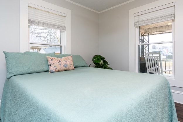 Building Photo - 1224 10th St NE