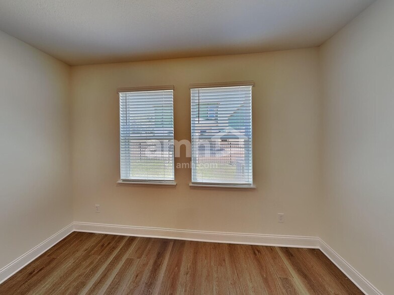 Building Photo - 1015 Grafton Ridge Dr