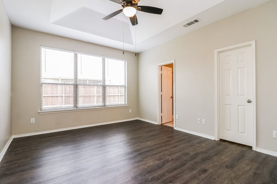 Building Photo - 408 Lead Creek Dr