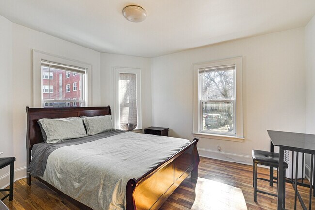 Building Photo - 139-141 Putnam Avenue-SI ID1385916P