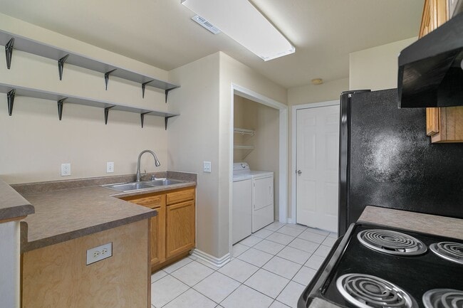 Building Photo - Cute 4 Bed 2 Bath Home in Bentonville School District