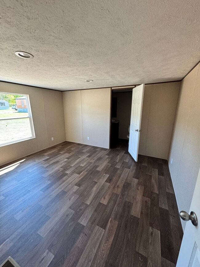 Building Photo - 3/2 New Single Wide in Cleveland County, NC