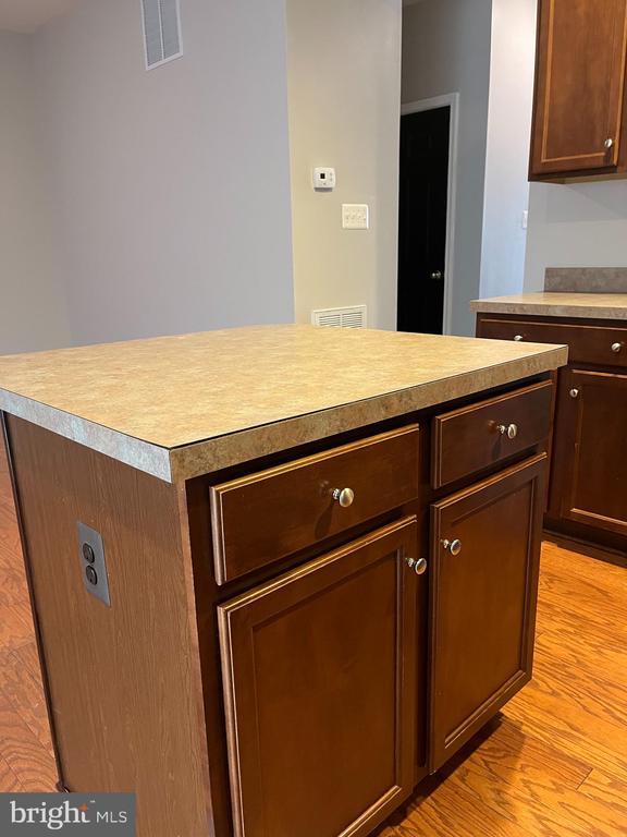 Building Photo - 53 Compound Cir