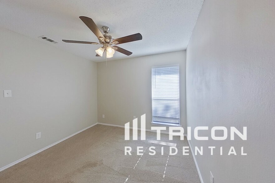 Building Photo - 4805 Sugar Tree Ct