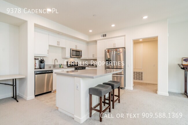 Building Photo - 9378 Cadence Pl