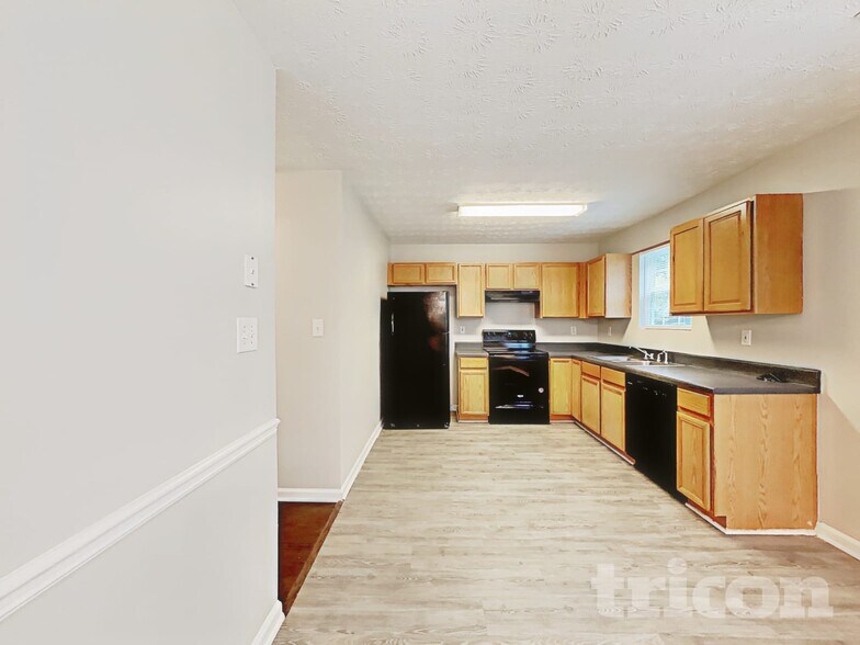 Building Photo - 1124 Patriot Cir