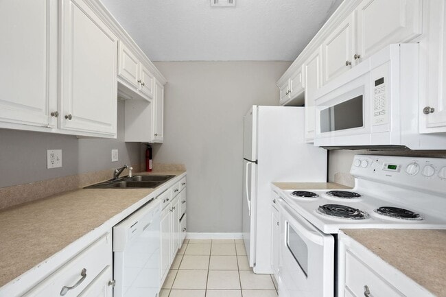Building Photo - Duplex for rent!
