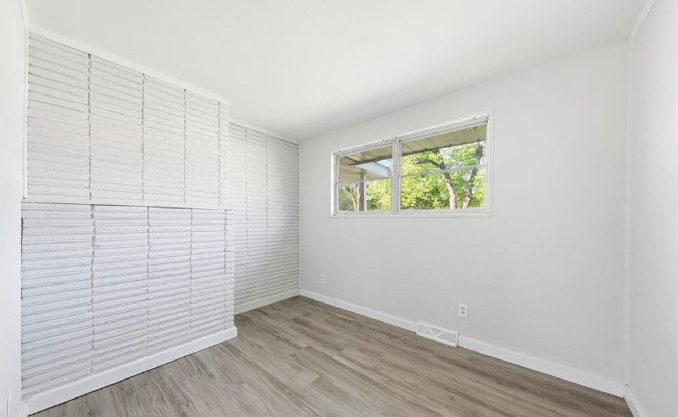 Building Photo - 9828 Omega Dr
