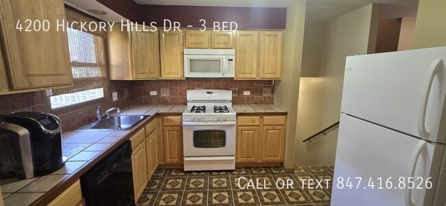 Building Photo - 4200 Hickory Hills Dr