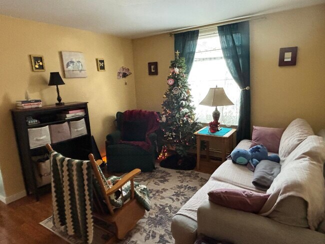 Building Photo - 21 Annie St