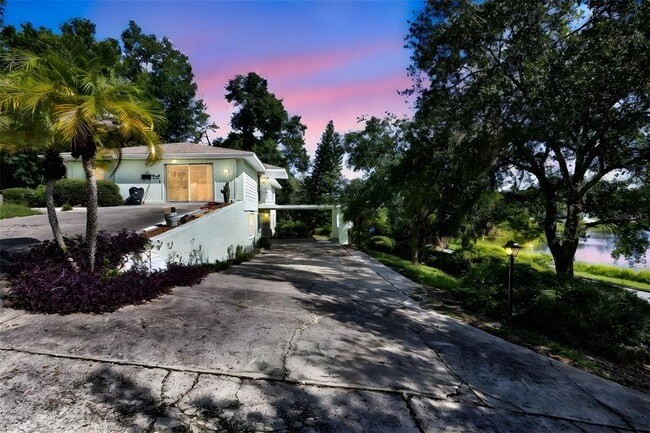 Building Photo - 75 Sunnyside Dr