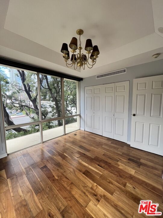 Building Photo - 2160 Century Pk E