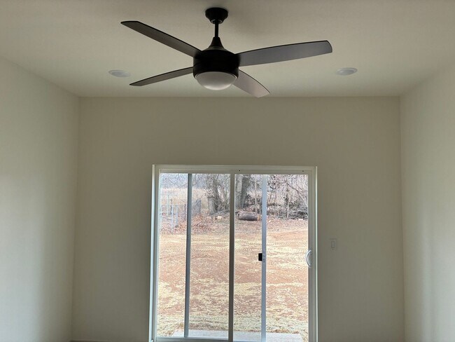 Building Photo - Brand new 2 bed 2 bath home - Springfield MO