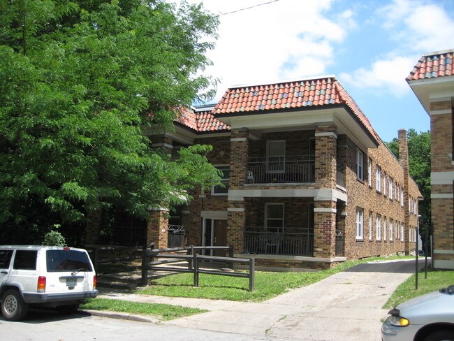 Primary Photo - 2727 Campbell St