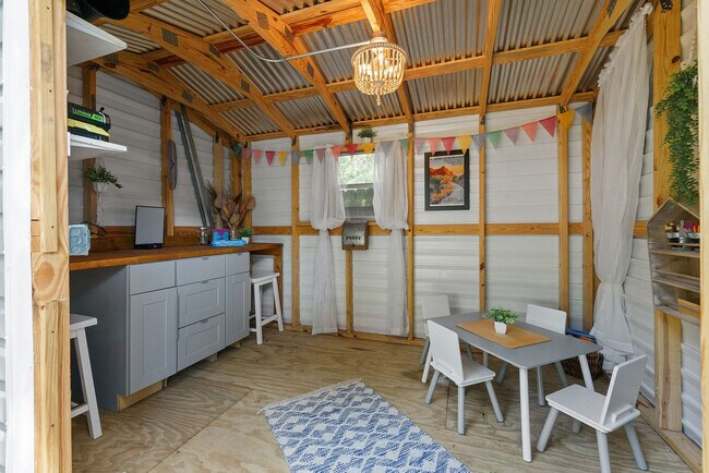 Building Photo - 52 Florida Ave