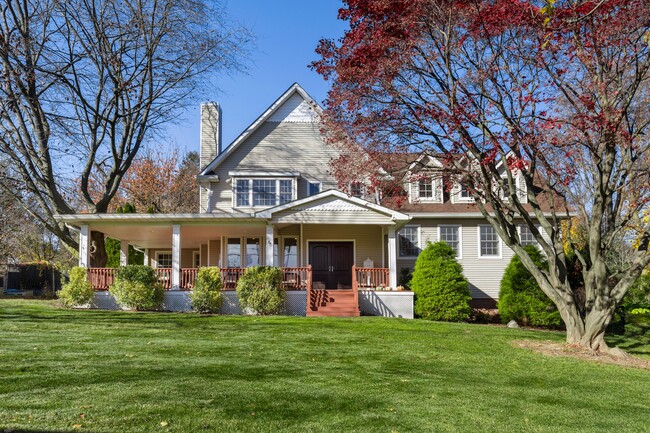 Building Photo - 60 Havilands Ln