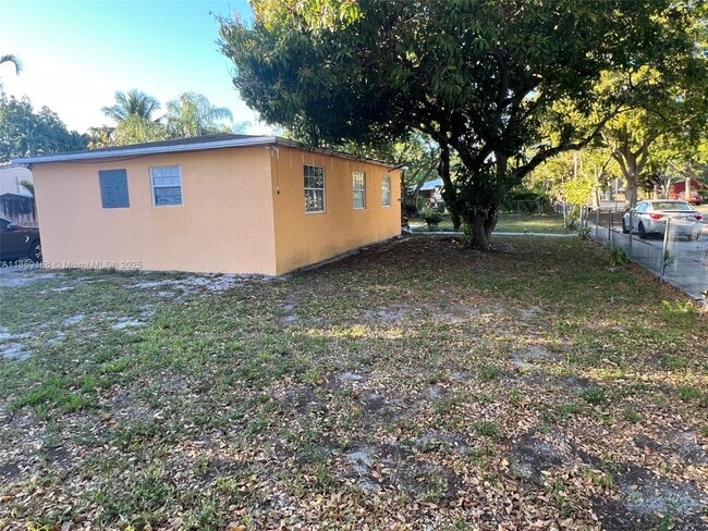 Primary Photo - 1605 NW 127th St
