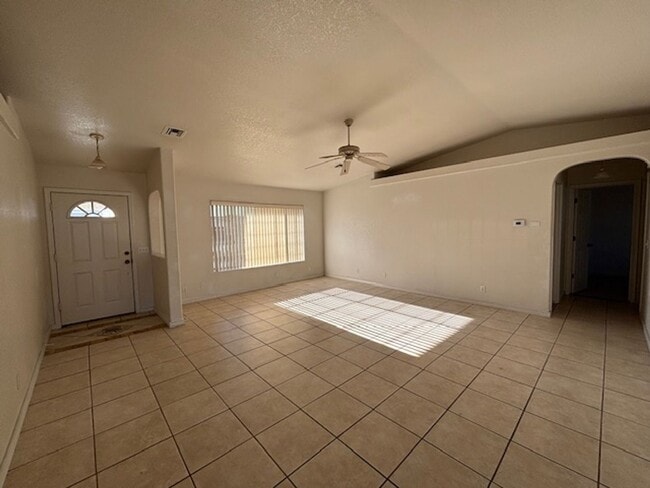 Building Photo - 3 Bedroom - 2 Bath Home