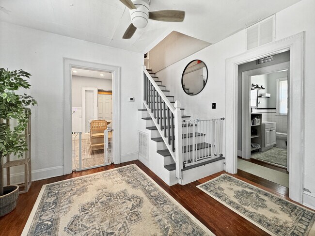 Building Photo - 241 Sandpiper Dr
