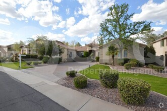 Building Photo - 2790 E Cedar Pl