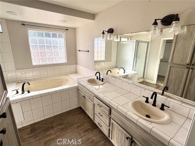 Building Photo - 12900 Briarcliff Dr