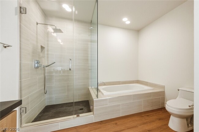 Building Photo - 4575 Dean Martin Dr
