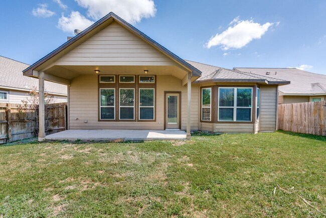 Building Photo - Nice 3-Bedroom 2-Bathroom Home in Highland...