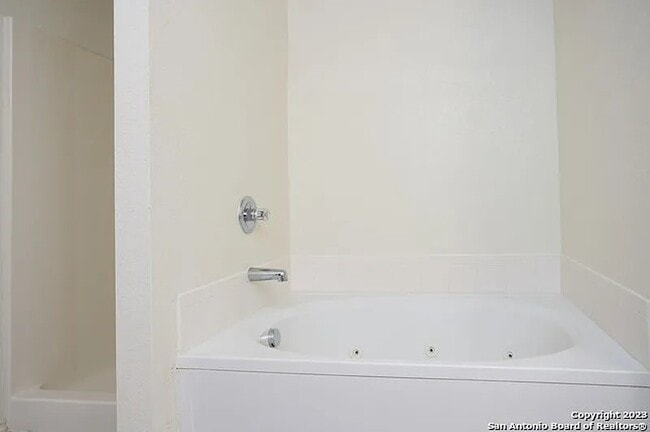 Building Photo - 10002 Powderhouse Dr