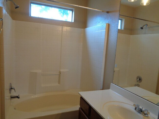 Building Photo - 8054 W Zoe Ella Way