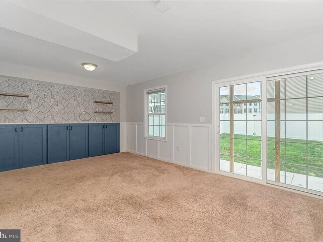 Building Photo - 3 Bedroom Townhome in Hanover