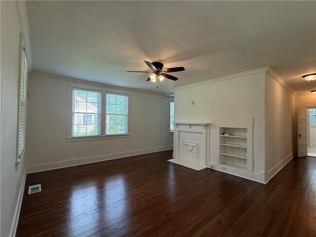Building Photo - 5058 Austell Powder Springs Rd
