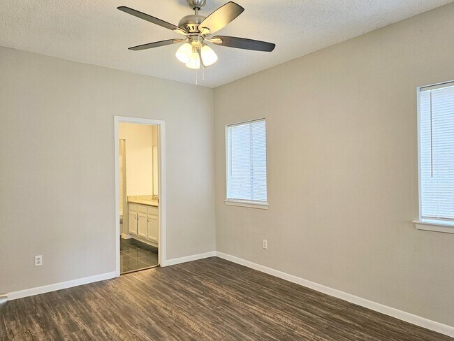 Building Photo - 6103 Wolfboro Dr