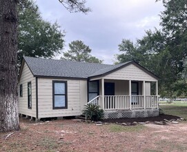 Building Photo - 21534 Cedar Ln