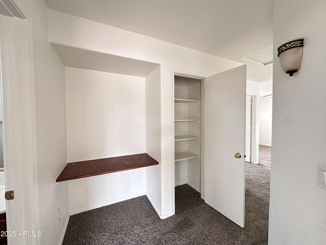 Building Photo - 1782 E Del Rio St