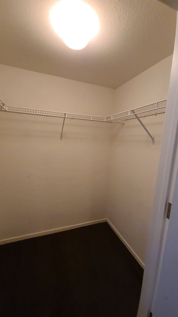 Building Photo - Upstairs Condo with Mountain and City View