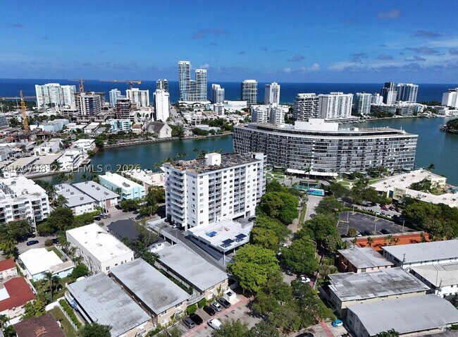 Building Photo - 6900 Bay 9L Bay