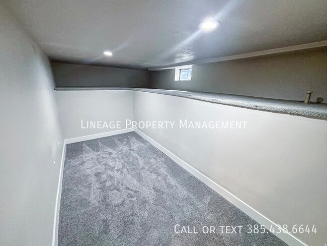 Building Photo - 535 S 900 W