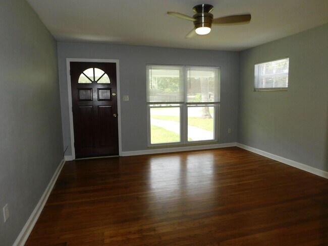Building Photo - 507 NW 34th Ter