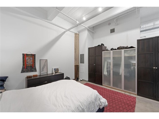 Building Photo - 700 N Washington Ave