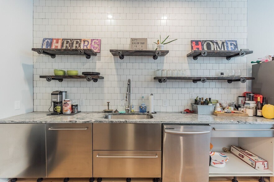 Building Photo - 1152 S 12th St