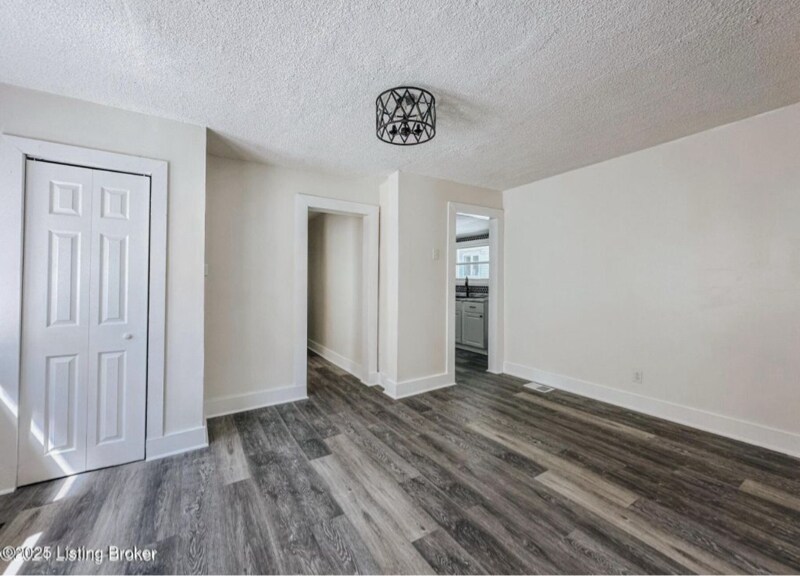 Building Photo - 3107 Greenwood Ave