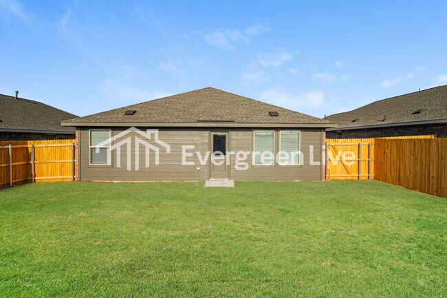 Building Photo - 9604 NW 125th St